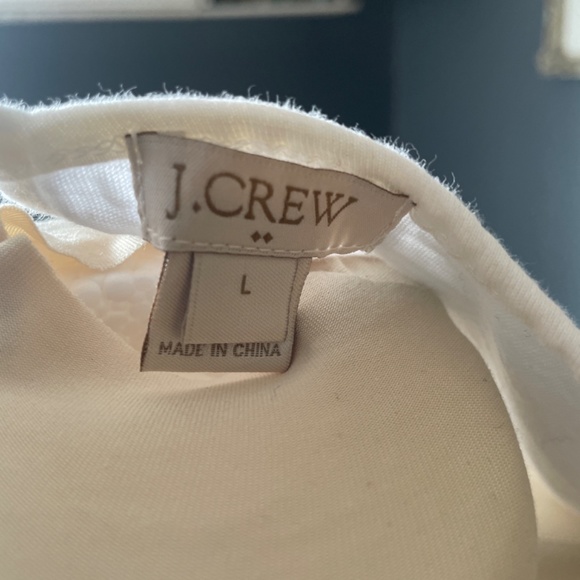 Embroidered sleeveless shirt - Picture 6 of 6